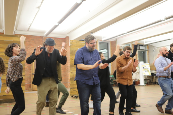 Photo Coverage: Meet The Company of FIDDLER ON THE ROOF National Tour Image