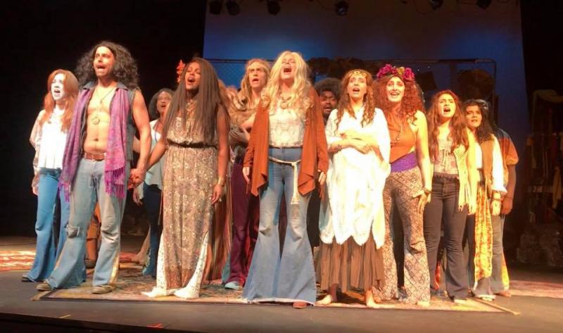 Review: Circle Players' HAIR Captures a Moment in Time With Absolute Confidence Image