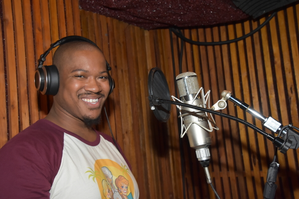Exclusive Photo Coverage: ALADDIN Cast Proves Carols For A Cure is Auld You Need This Christmas! Image