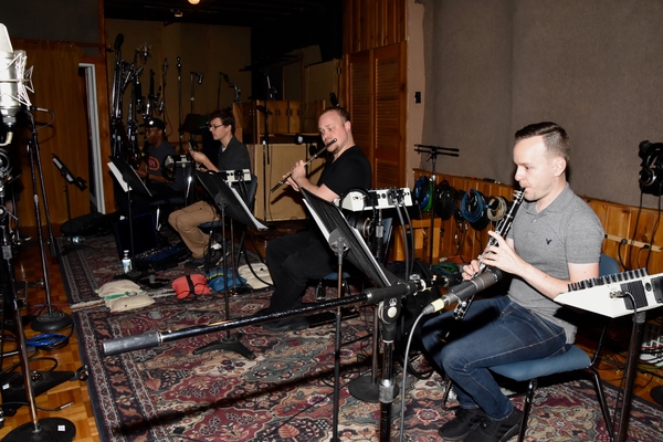 Exclusive Photo Coverage: FROZEN Cast Bundles Up for Carols For A Cure! Image