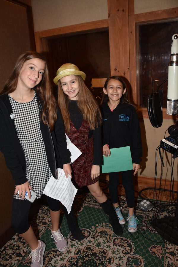 Exclusive Photo Coverage: FROZEN Cast Bundles Up for Carols For A Cure! Image