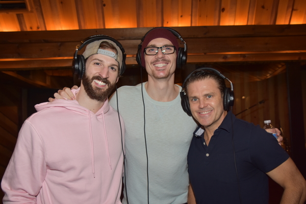 Exclusive Photo Coverage: FROZEN Cast Bundles Up for Carols For A Cure! Image