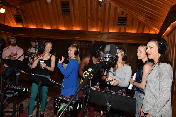 Exclusive Photo Coverage: FROZEN Cast Bundles Up for Carols For A Cure! Image