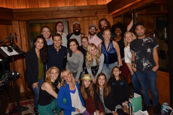 Exclusive Photo Coverage: FROZEN Cast Bundles Up for Carols For A Cure! Image