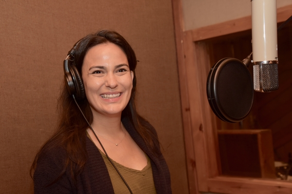 Exclusive Photo Coverage: FROZEN Cast Bundles Up for Carols For A Cure! Image