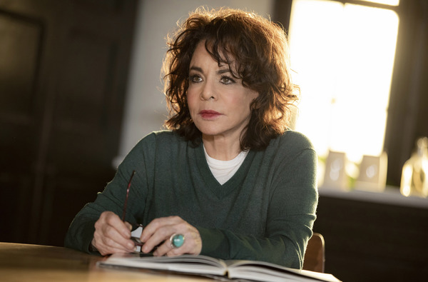 BWW Column: An Apologia for APOLOGIA: Roundabout's New Play Features Complex Female Characters Image