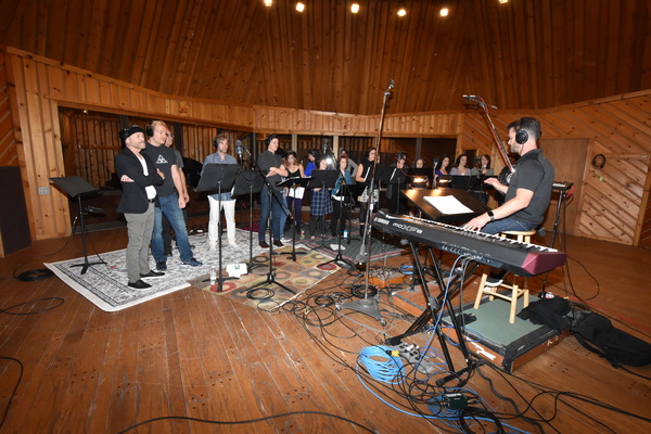 Exclusive Photo Coverage: All Is Calm as THE PHANTOM OF THE OPERA Cast Records for Carols for a Cure! Image