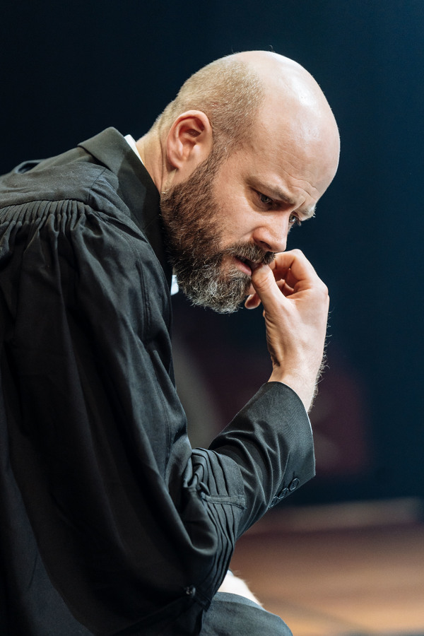 Photo Flash: First Look at MEASURE FOR MEASURE at Donmar Warehouse Image