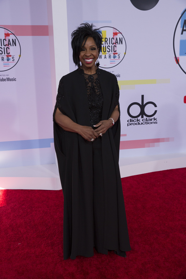Photo Flash: The Stars Come Out for the AMERICAN MUSIC AWARDS Red Carpet Image