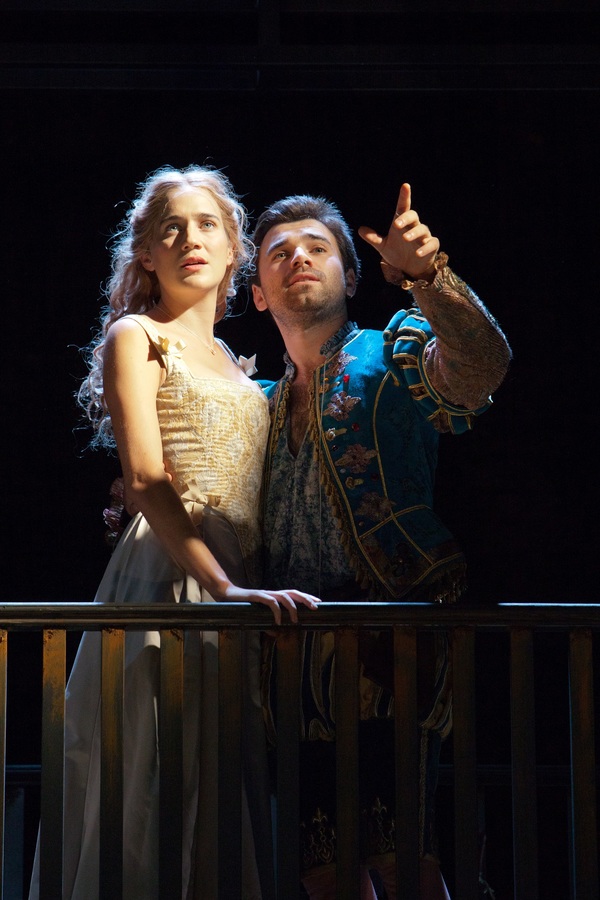 Photo Flash: First Look at the UK Tour of SHAKESPEARE IN LOVE 