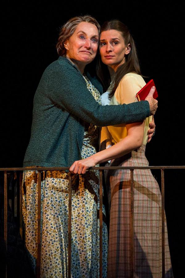 Photo Flash: Get A First Look At THE GLASS MENAGERIE at Barrington Stage Image