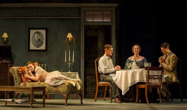Photo Flash: Get A First Look At THE GLASS MENAGERIE at Barrington Stage 