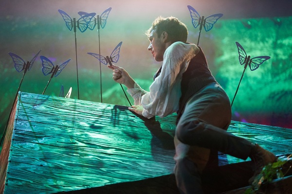 Photo Flash: First Look at THE WIDER EARTH at the Natural History Museum Image