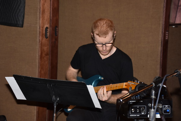 Exclusive Photo Coverage: CHICAGO Cast Gets Jazzy for Carols For A Cure! Image