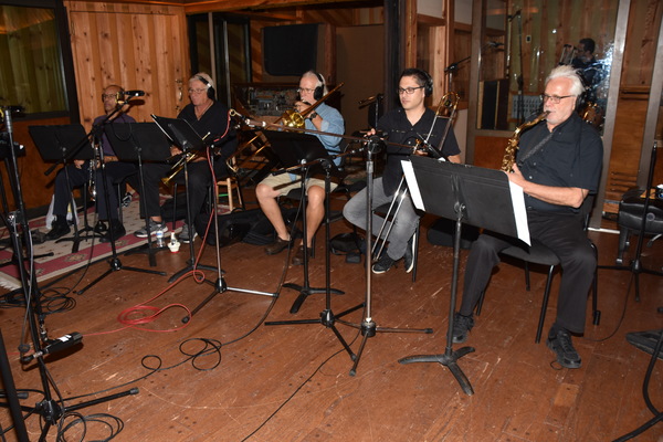 Exclusive Photo Coverage: CHICAGO Cast Gets Jazzy for Carols For A Cure! Image