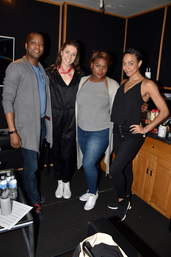 Exclusive Photo Coverage: CHICAGO Cast Gets Jazzy for Carols For A Cure! Image