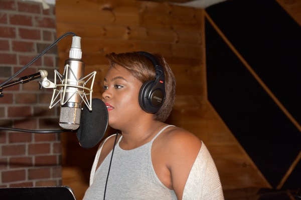 Exclusive Photo Coverage: CHICAGO Cast Gets Jazzy for Carols For A Cure! Image
