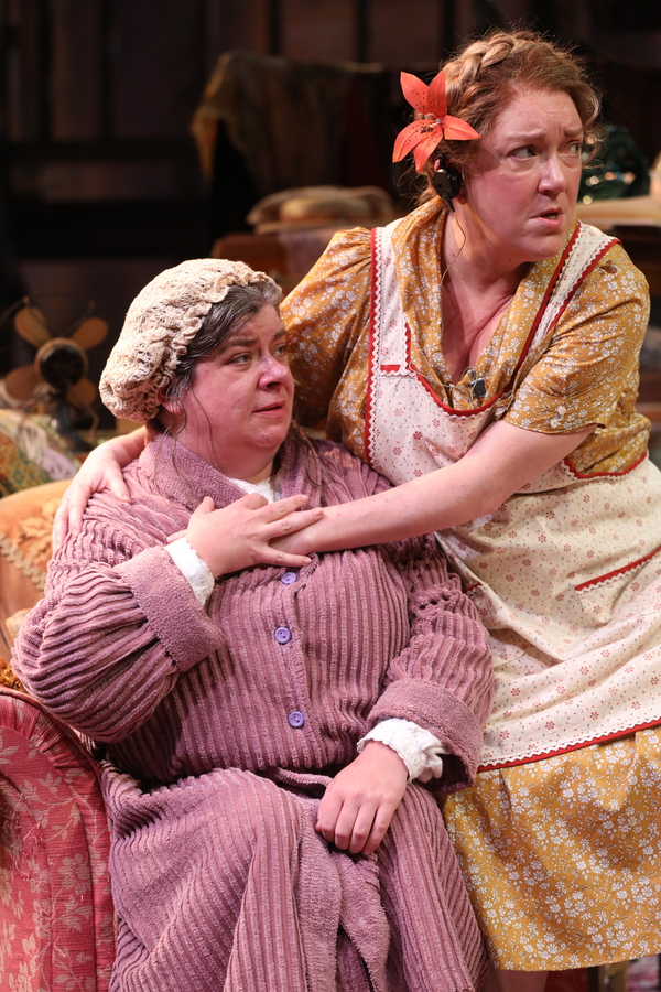 Photo Flash: La Femme Theatre Productions Presents A LOVELY SUNDAY FOR CREVE COEUR Image