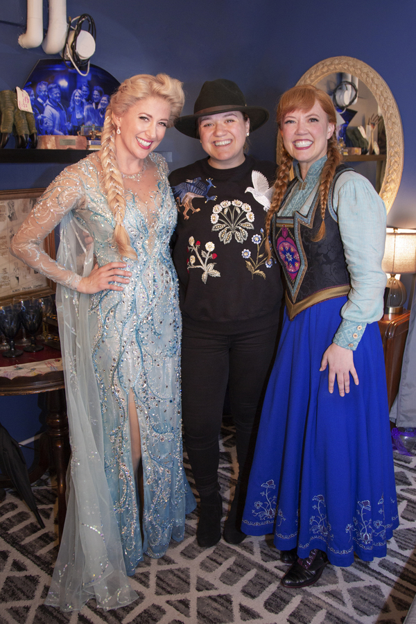 Photo Flash: Kelly Clarkson Spends the Evening with Anna and Elsa at FROZEN Image