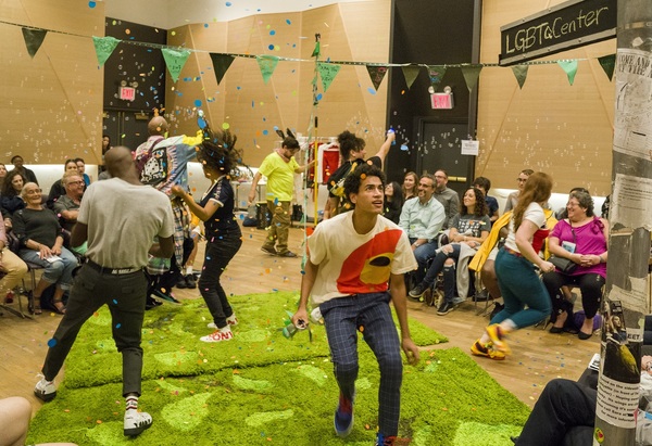 Photo Flash: The Public's Mobile Unit Presents A MIDSUMMER NIGHT'S DREAM Image