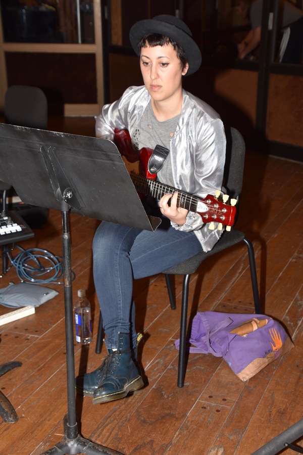 Exclusive Photo Coverage: HEAD OVER HEELS Cast Goes Head Over Holidays for Carols For A Cure! Image