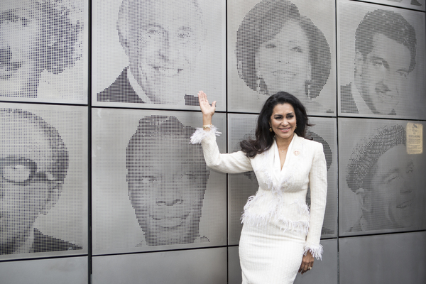 Photo Flash: Andrew Lloyd Webber and Guests Unveil Art Installation at London Palladium Image