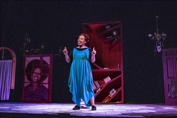 Photo Flash: First Look at Cleveland Public Theatre's YA MAMA Image