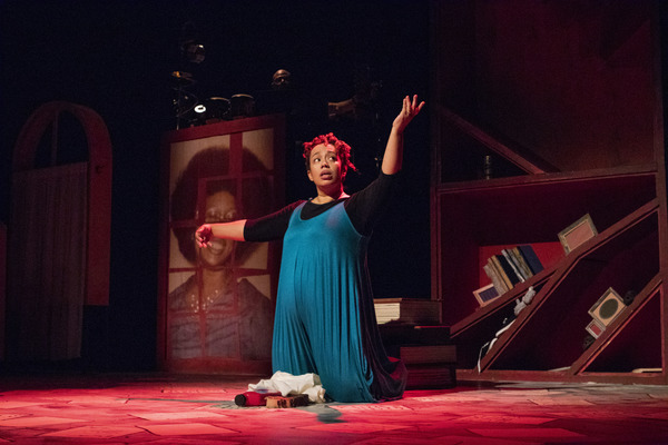 Photo Flash: First Look at Cleveland Public Theatre's YA MAMA Image