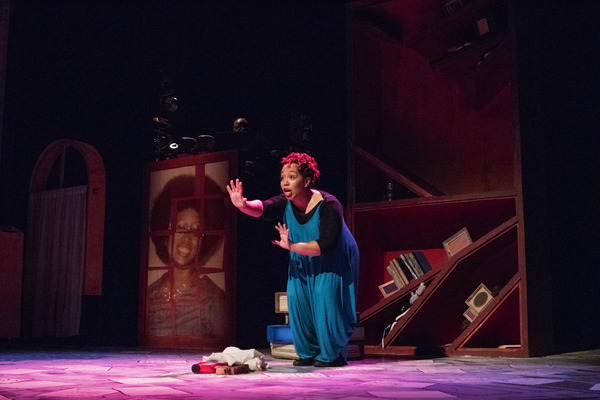 Photo Flash: First Look at Cleveland Public Theatre's YA MAMA Image