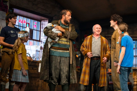Wake Up With BWW 10/16: AIN'T TOO PROUD Opens in Toronto, and More! Image