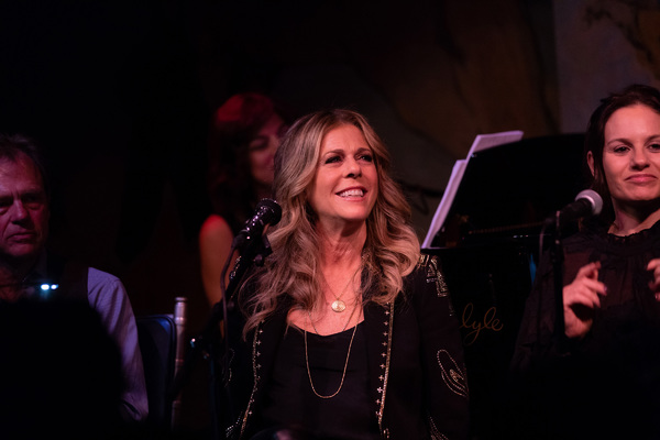 Photo Flash: Rita Wilson Croons at Cafe Carlyle 
