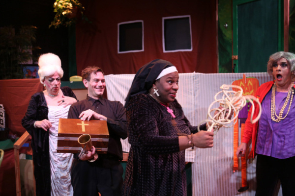 Photo Flash: Inside Hell In A Handbag's THE GOLDEN GIRLS: BEA AFRAID! - The Halloween Edition Image