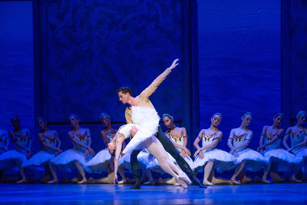 Photo Flash: First Look at Joffrey Ballet's SWAN LAKE Image