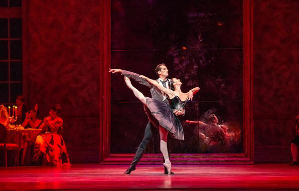 Photo Flash: First Look at Joffrey Ballet's SWAN LAKE 