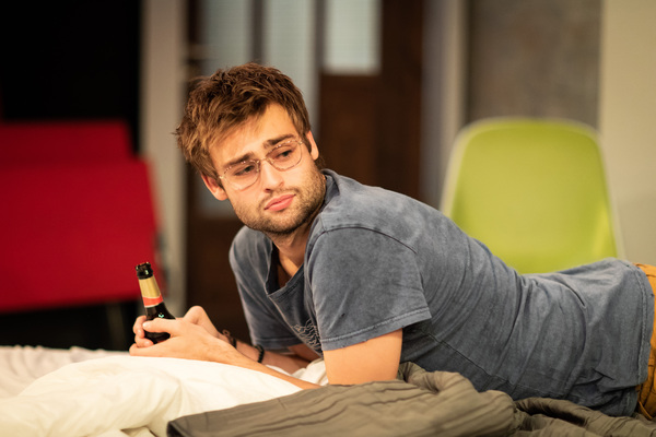 Photo Flash: First Look at A GUIDE FOR THE HOMESICK at Trafalgar Studios Image