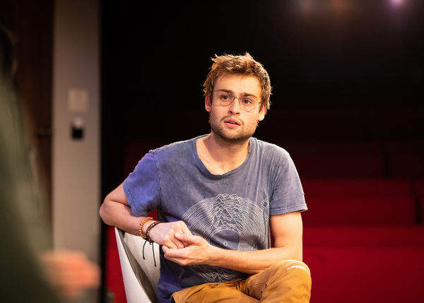 Photo Flash: First Look at A GUIDE FOR THE HOMESICK at Trafalgar Studios 