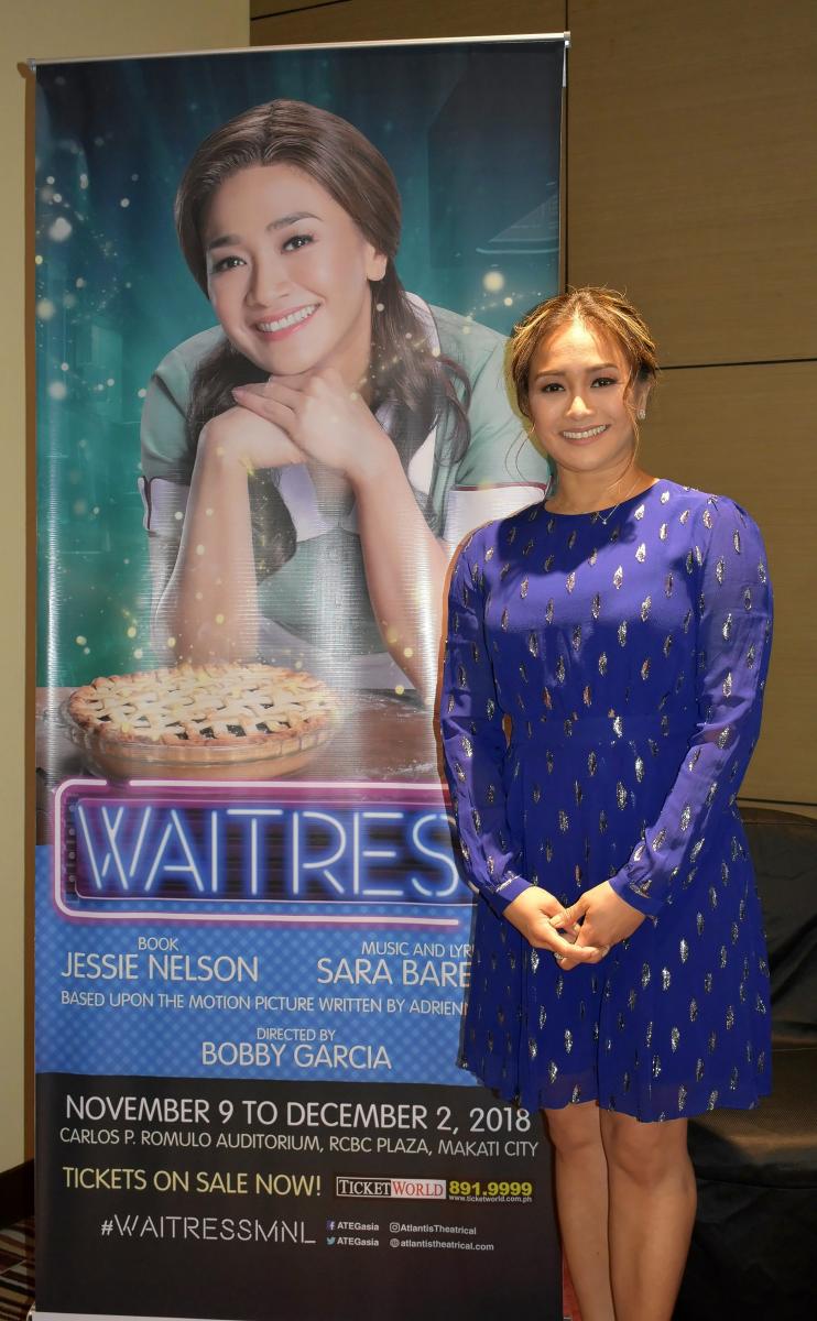 Photo Coverage: The International Premiere Cast of WAITRESS Meets The Press Image