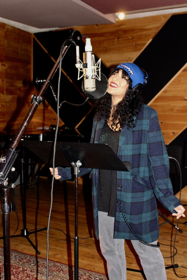 Exclusive Photo Coverage: ONCE ON THIS ISLAND Cast Decks the Halls for Carols For A Cure! Image