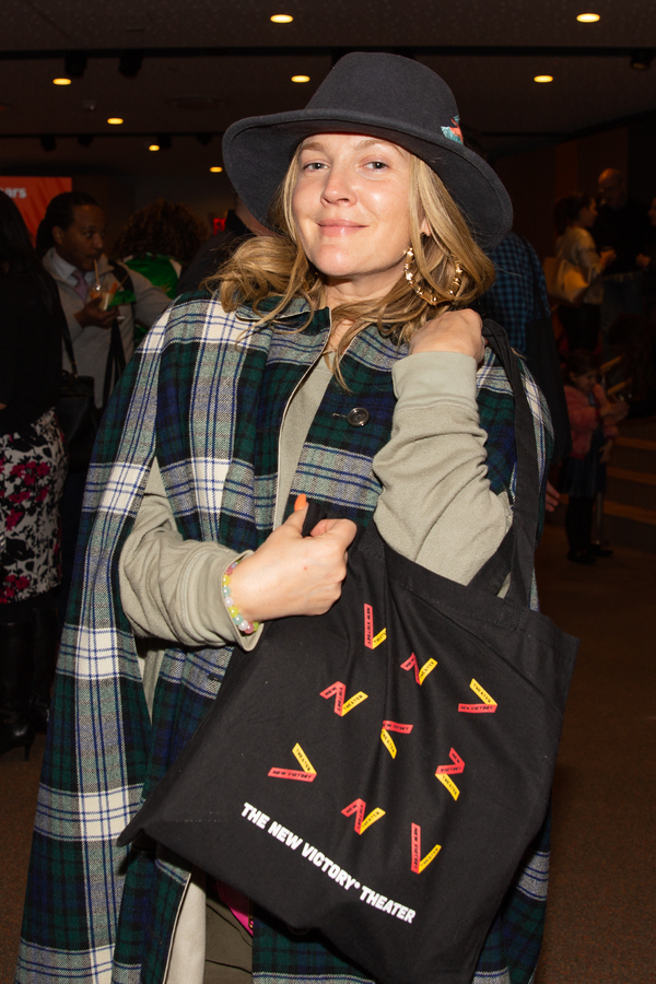 Photo Flash: New Victory Theater Celebrates Family Benefit! Image