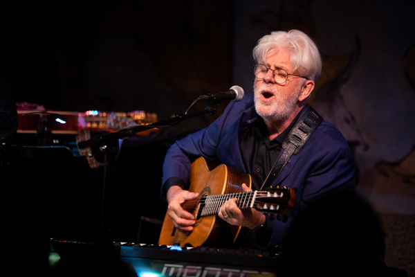 Photo Flash: Michael McDonald Makes Cafe Carlyle Debut! Image