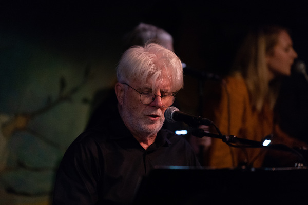 Photo Flash: Michael McDonald Makes Cafe Carlyle Debut! Image