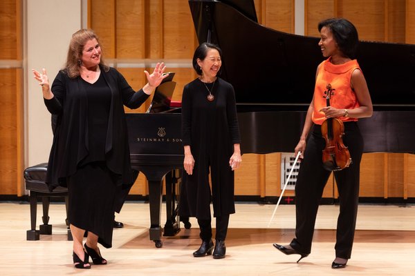 Photo Flash: PREFORMANCES WITH ALLISON CHARNEY Launches Tenth Anniversary Season Image