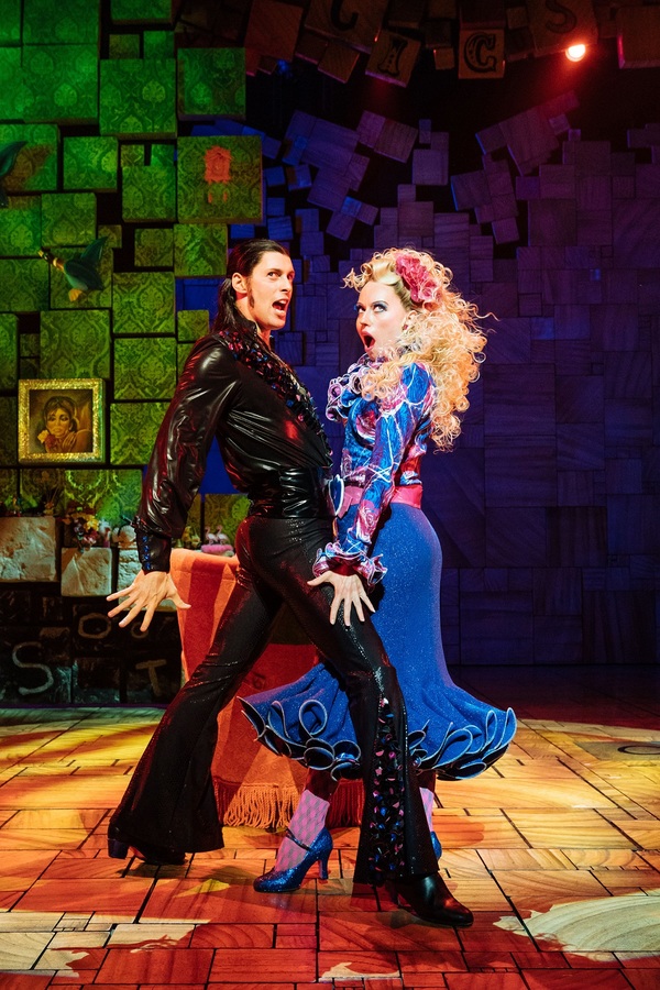 Photo Flash: First Look at Hayden Tee, Gina Beck, and the New Cast of Royal Shakespeare Company's MATILDA Image