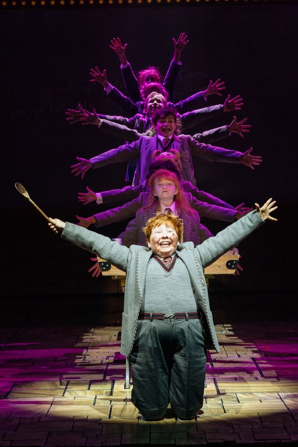 Photo Flash: First Look at Hayden Tee, Gina Beck, and the New Cast of Royal Shakespeare Company's MATILDA Image