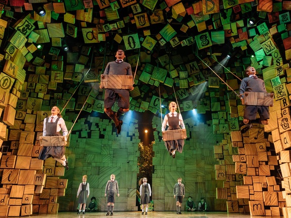 Photo Flash: First Look at Hayden Tee, Gina Beck, and the New Cast of Royal Shakespeare Company's MATILDA Image