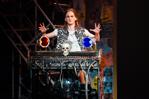 Photo Flash: First Look at ROCK OF AGES National Tour Image