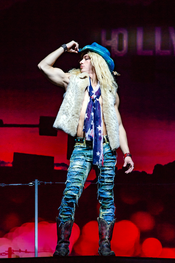 Photo Flash: First Look at ROCK OF AGES National Tour Image