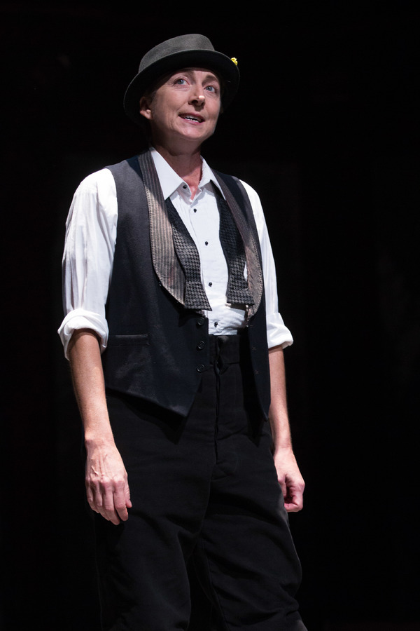 Photo Flash: First Look at Folger Shakespeare's KING JOHN Image