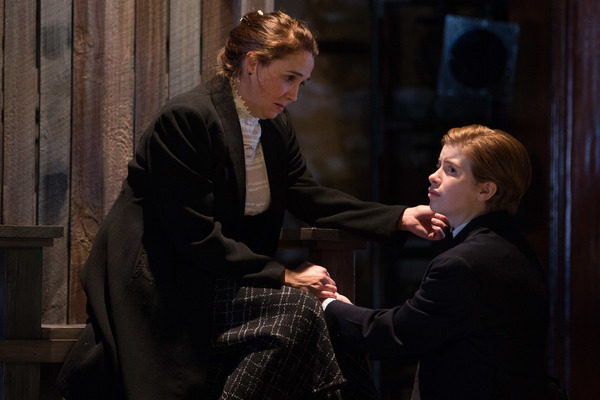 Photo Flash: First Look at Folger Shakespeare's KING JOHN Image