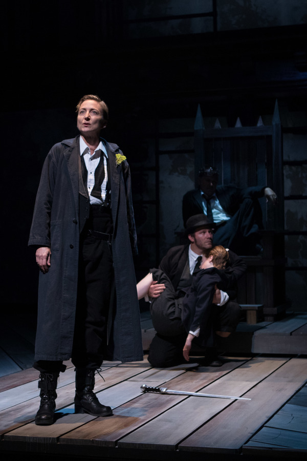 Photo Flash: First Look at Folger Shakespeare's KING JOHN Image